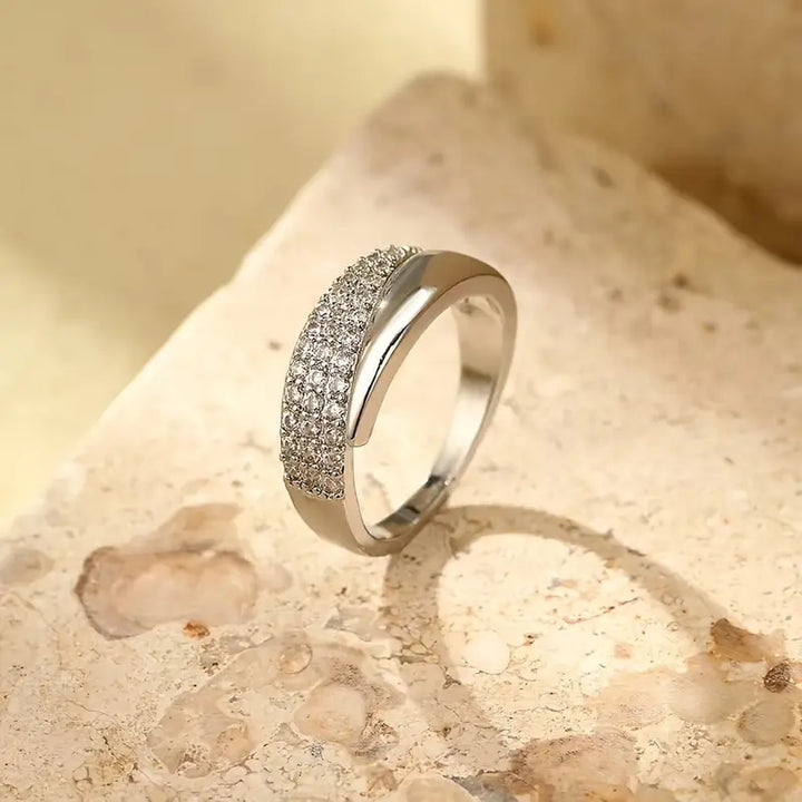 Stråla™ | Elegant Ring