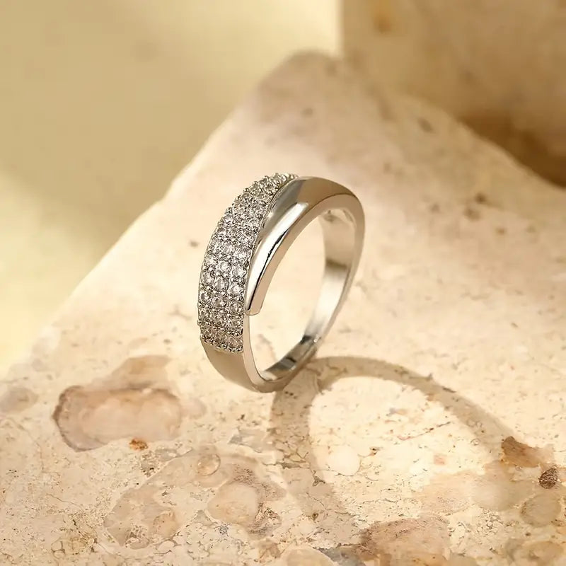 Stråla™ | Elegant Ring